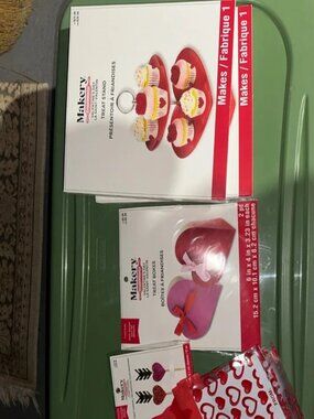 Valentines bundle - treat display and bags